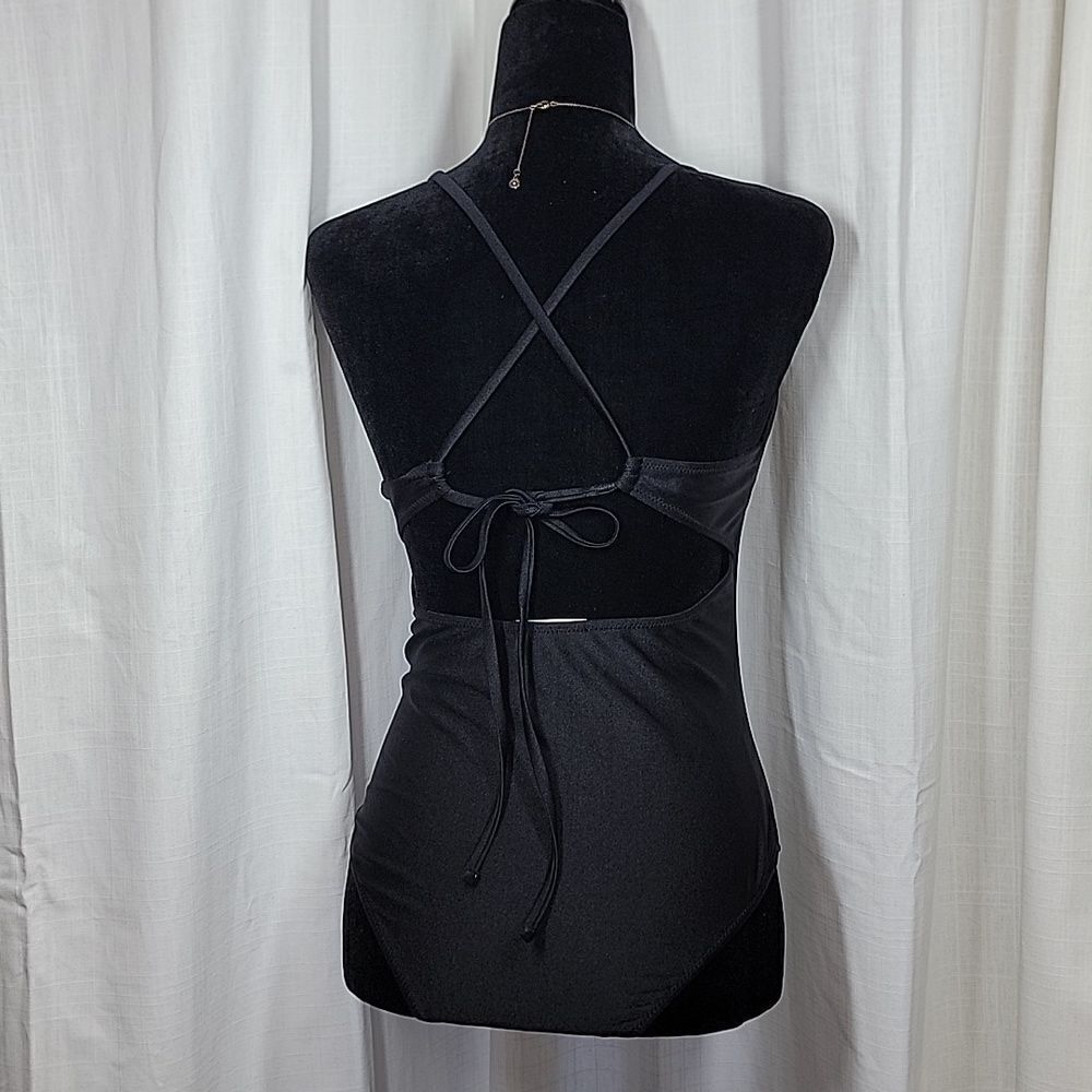 Ekouer Black V-neck Strappy Crossback One-piece Swimsuit - Picture 9 of 16